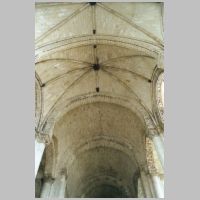 Cunault, Foto Jochen Jahnke, Wikipedia, Gewölbe 2.–5. Joch.jpg